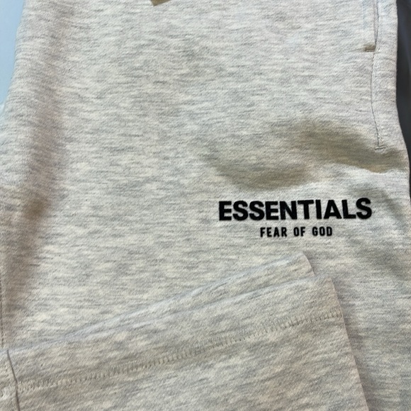 fear of god essentials light oatmeal relaxed sweatpants ss22 - Picture 2 of 9